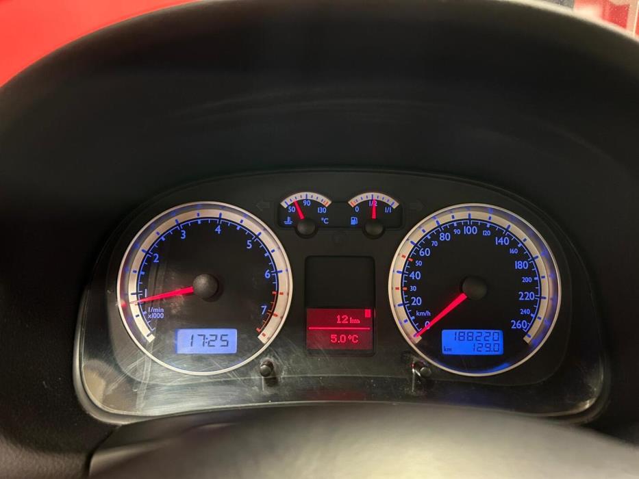 VOLKSWAGEN Bora 2001