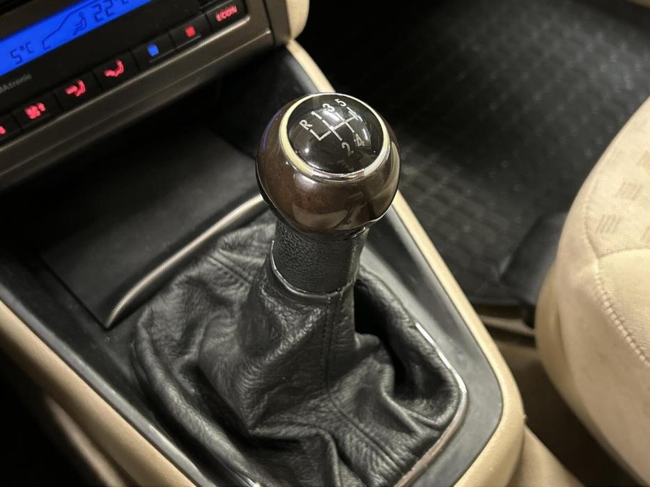 VOLKSWAGEN Bora 2001