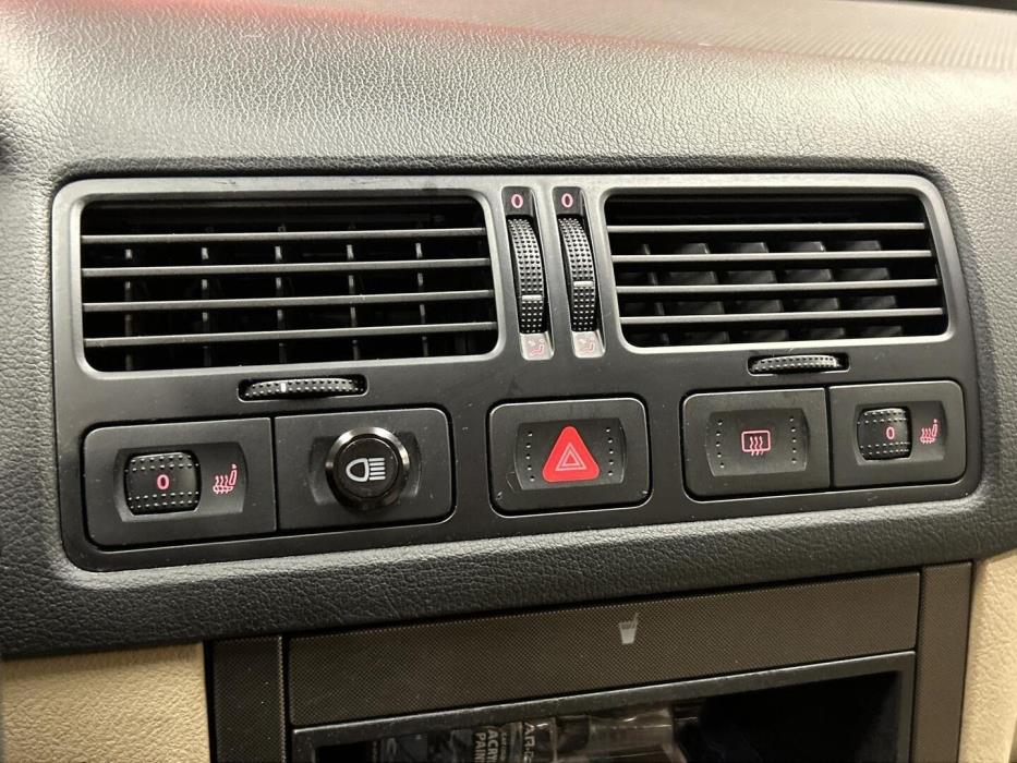 VOLKSWAGEN Bora 2001