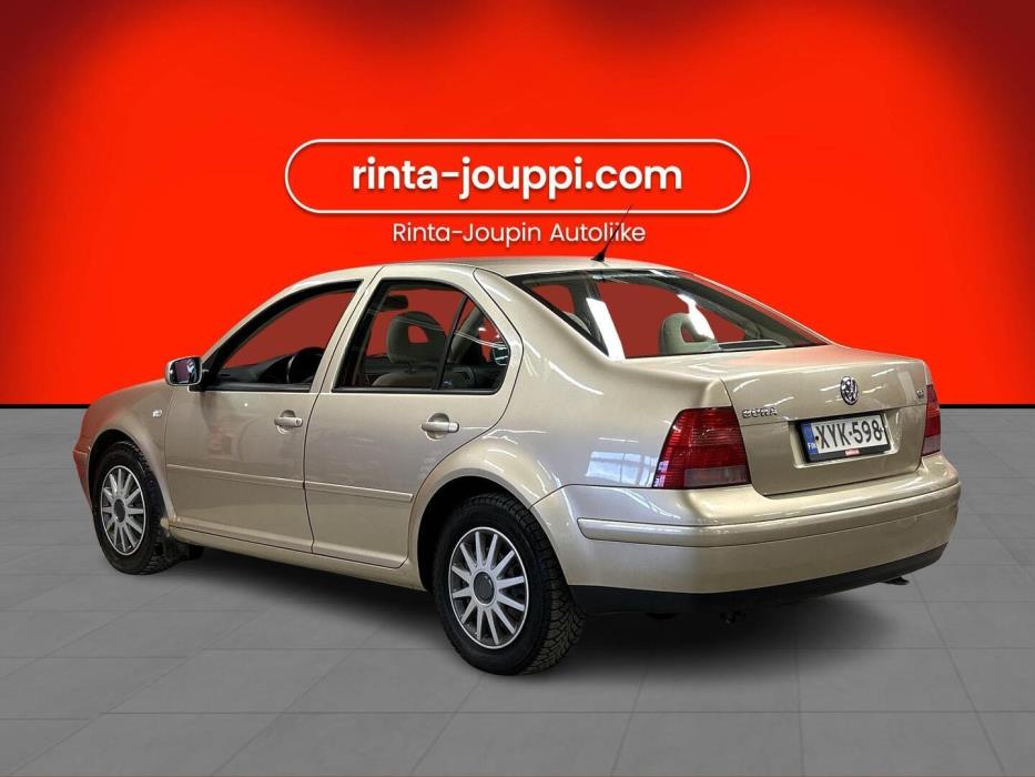VOLKSWAGEN Bora 2001