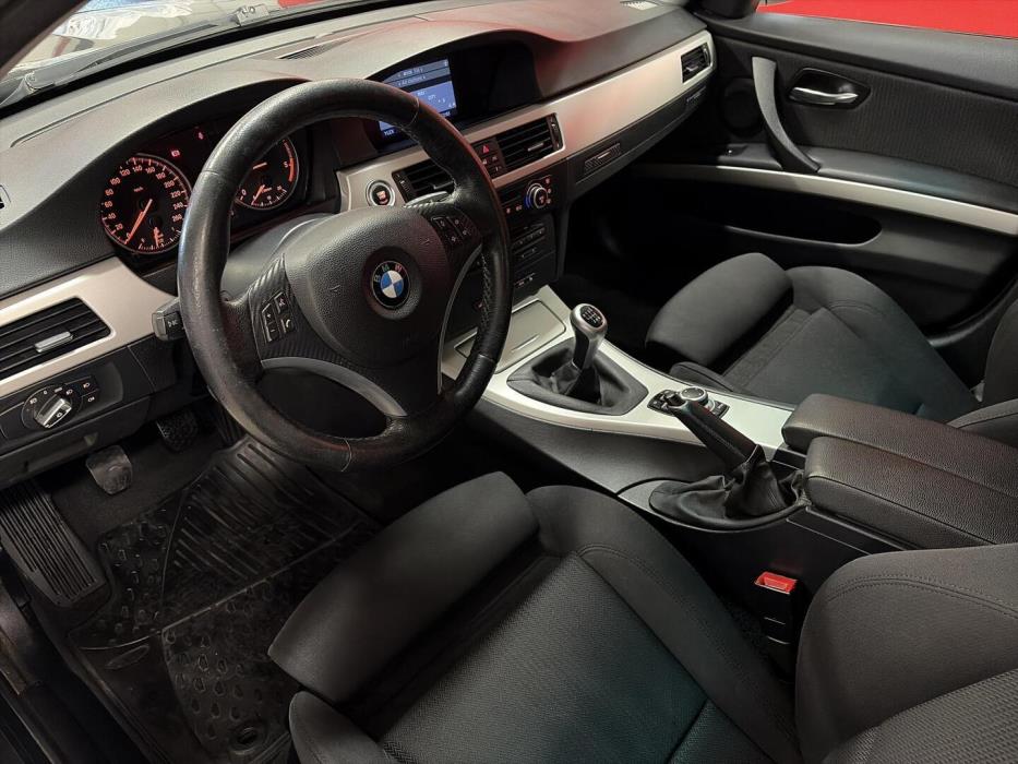 BMW 320 2008
