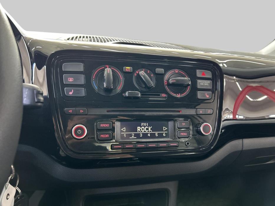 VOLKSWAGEN up! 2013