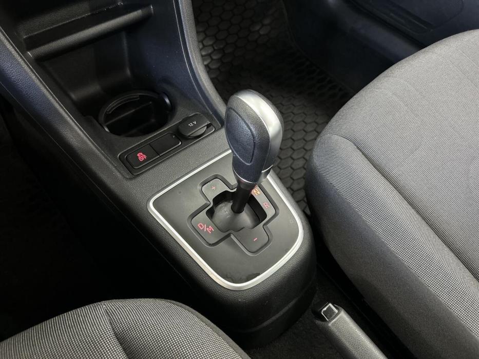 VOLKSWAGEN up! 2013