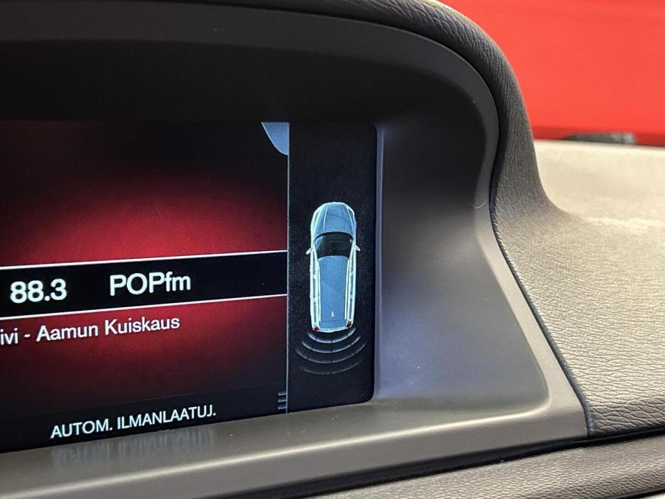 VOLVO V70 2015