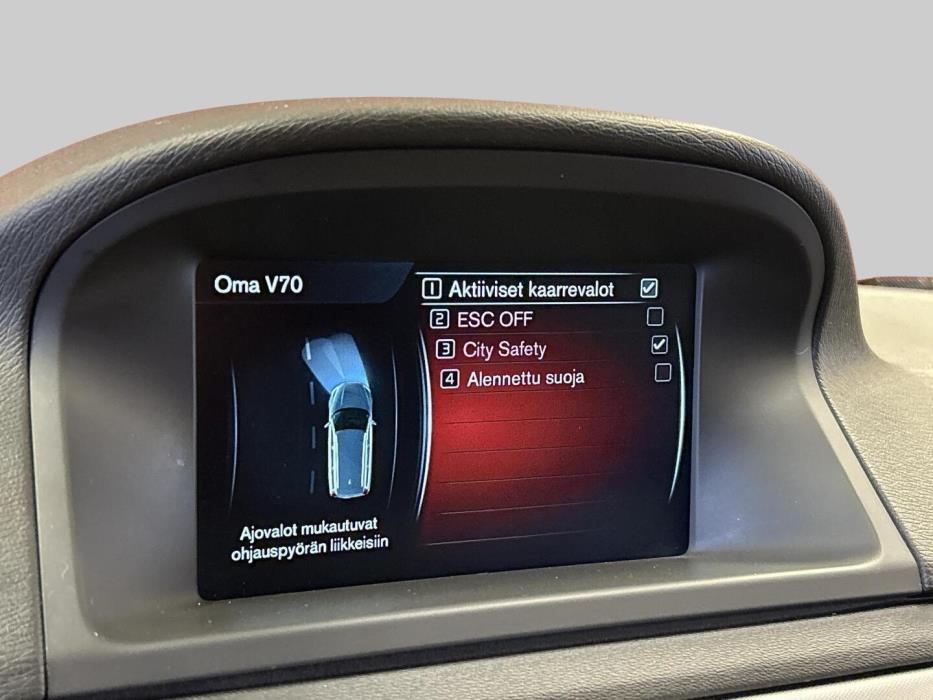 VOLVO V70 2015