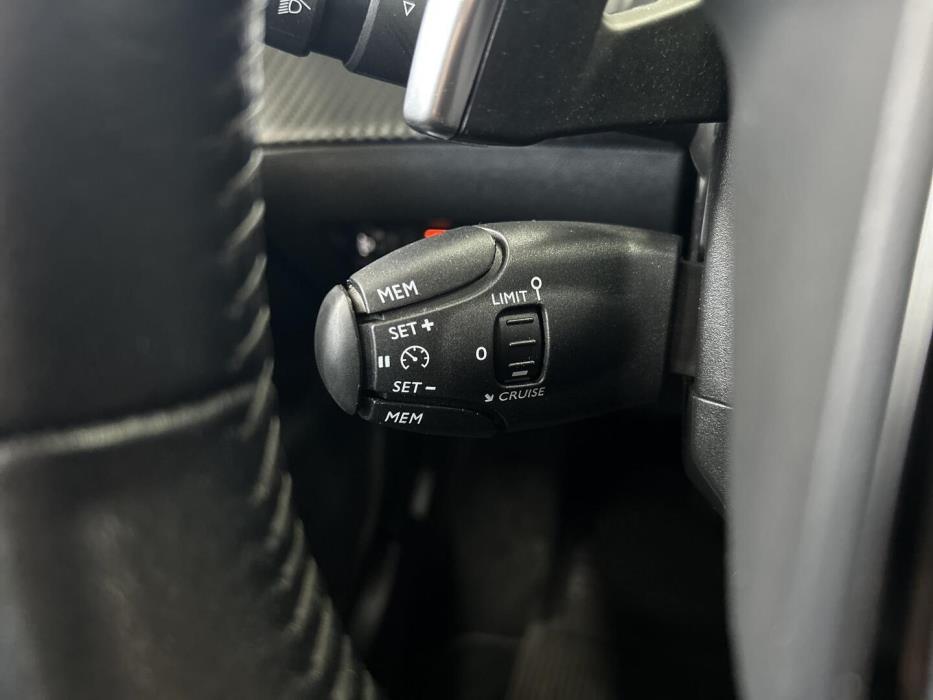 PEUGEOT 2008 2021