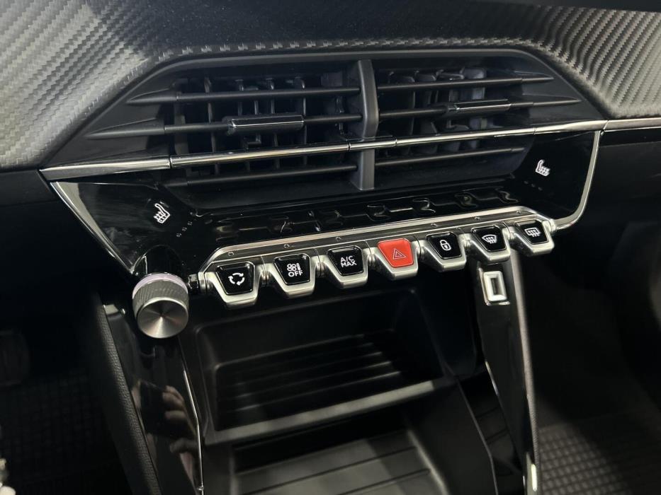 PEUGEOT 2008 2021