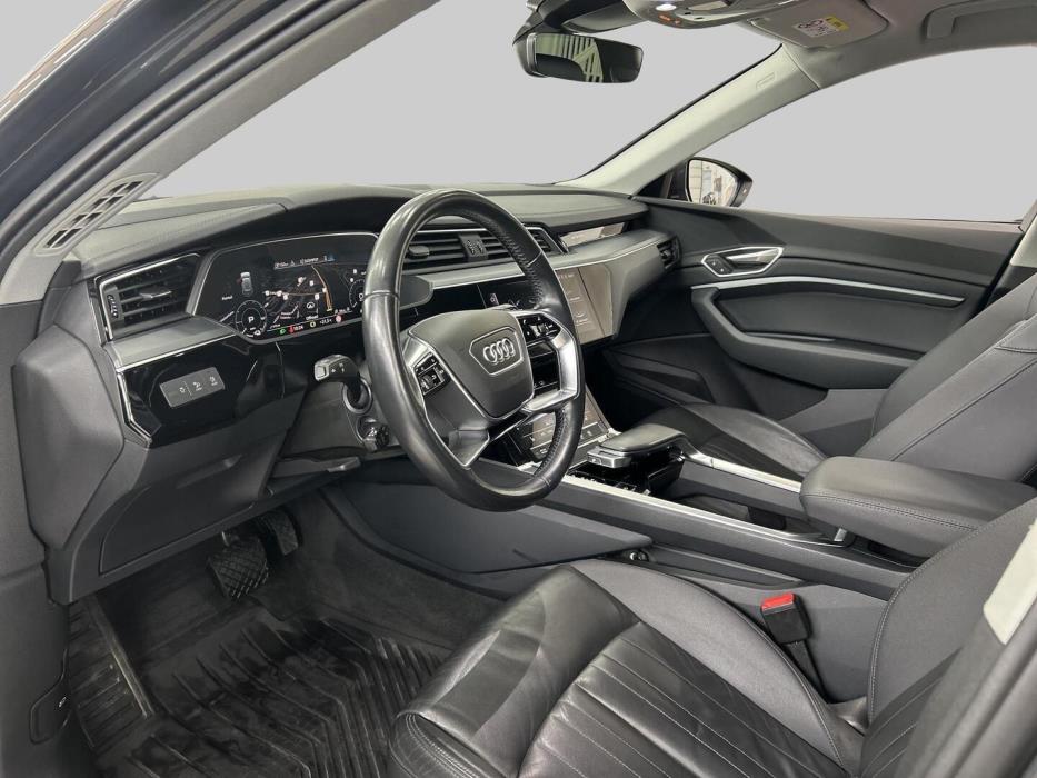 AUDI e-tron 2020