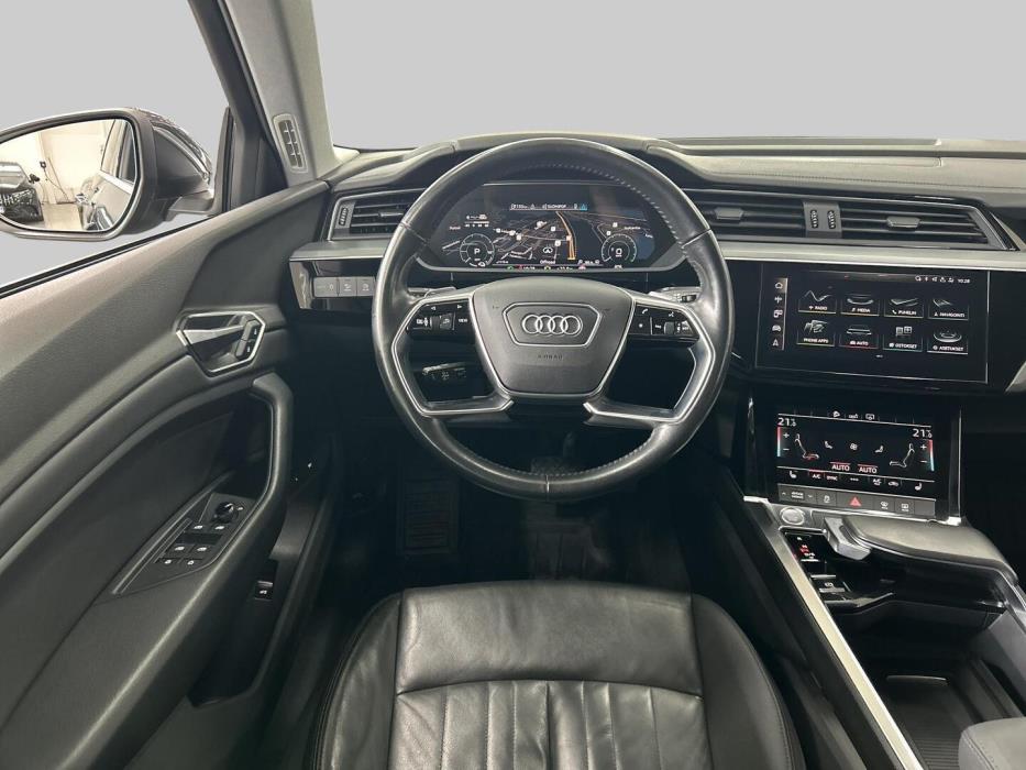 AUDI e-tron 2020