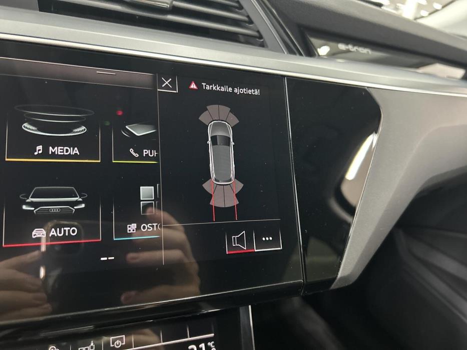 AUDI e-tron 2020