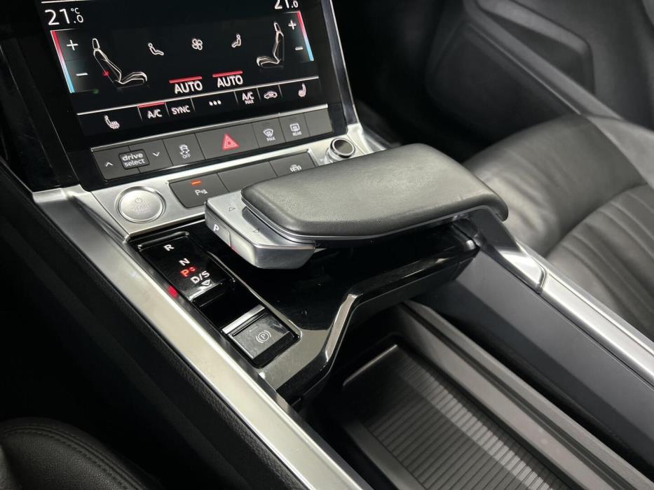 AUDI e-tron 2020