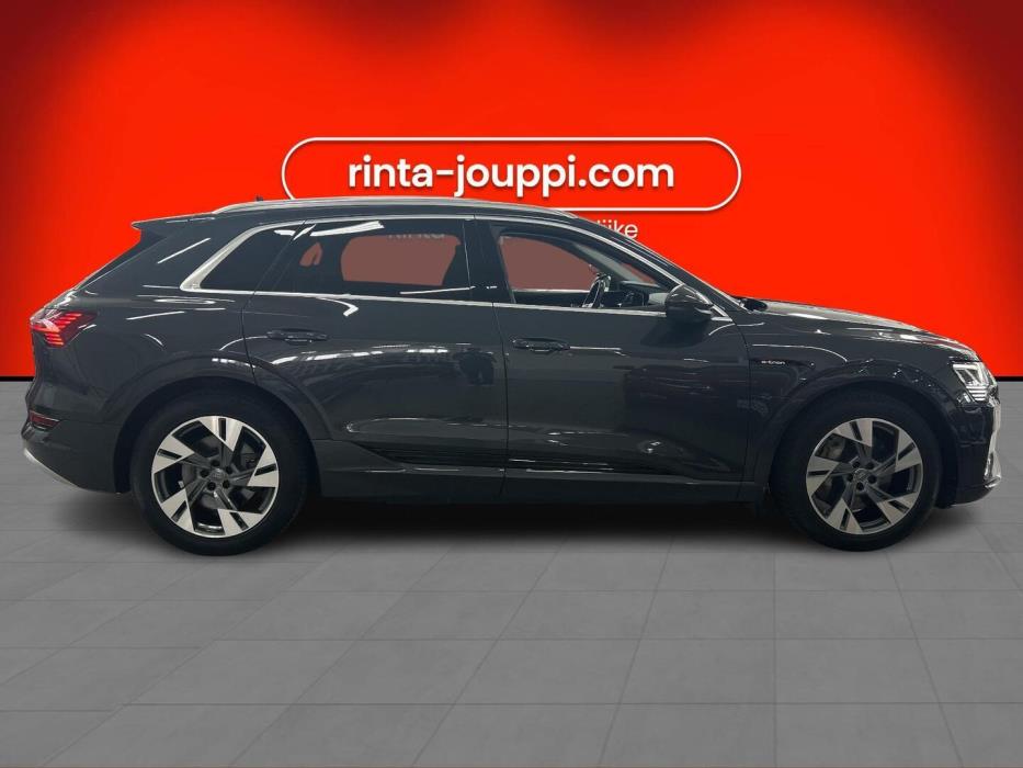 AUDI e-tron 2020