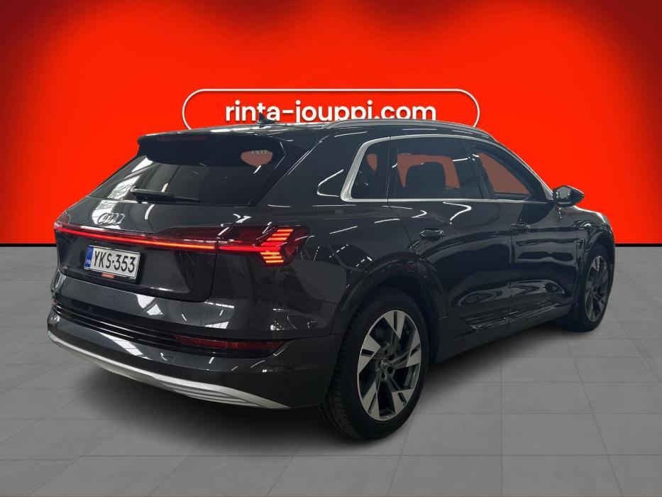 AUDI e-tron 2020
