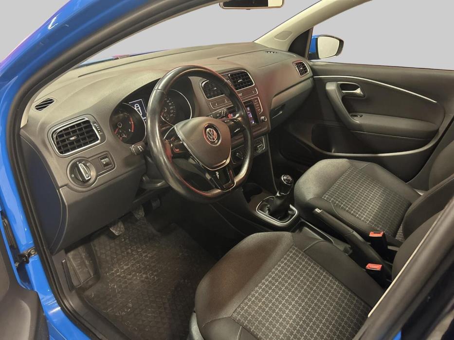 VOLKSWAGEN Polo 2017