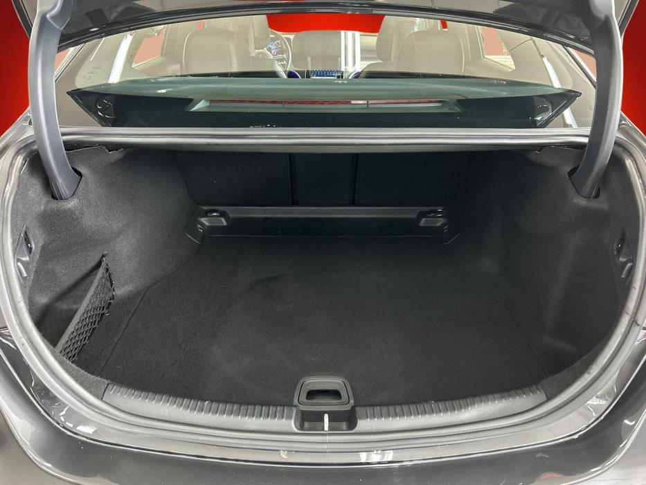 MERCEDES-BENZ C 2021