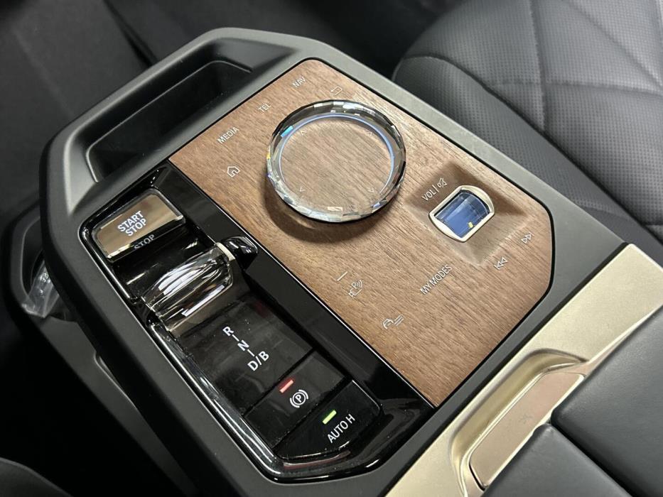 BMW iX 2023