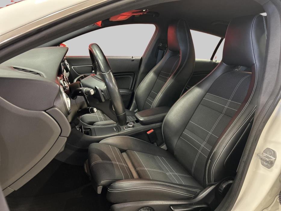 MERCEDES-BENZ CLA 2016