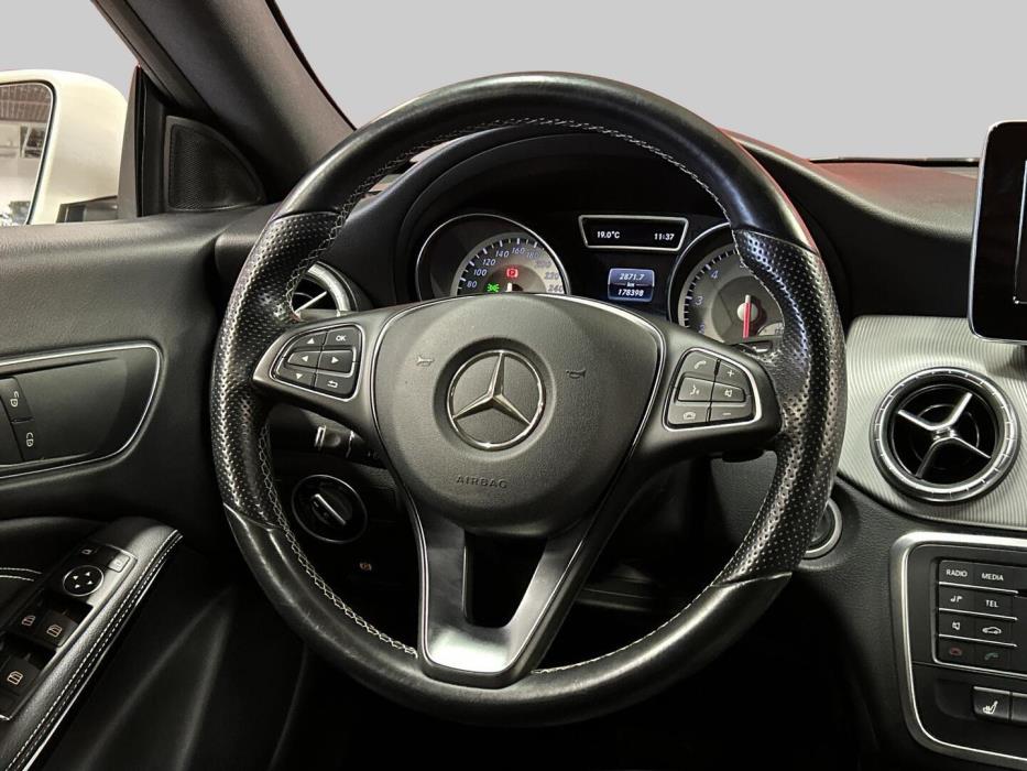 MERCEDES-BENZ CLA 2016