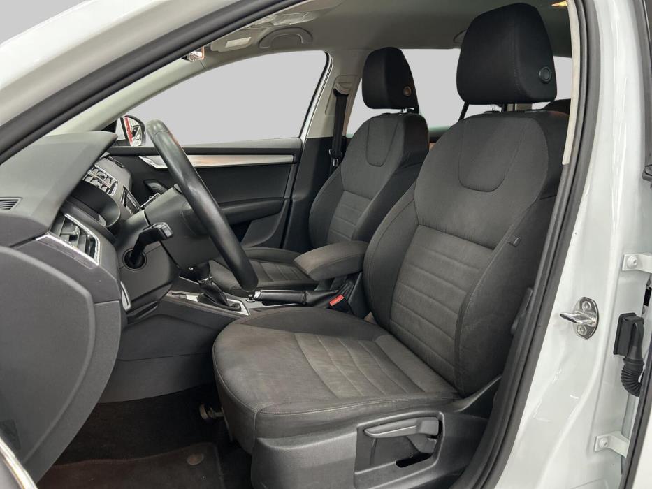 SKODA Octavia 2016