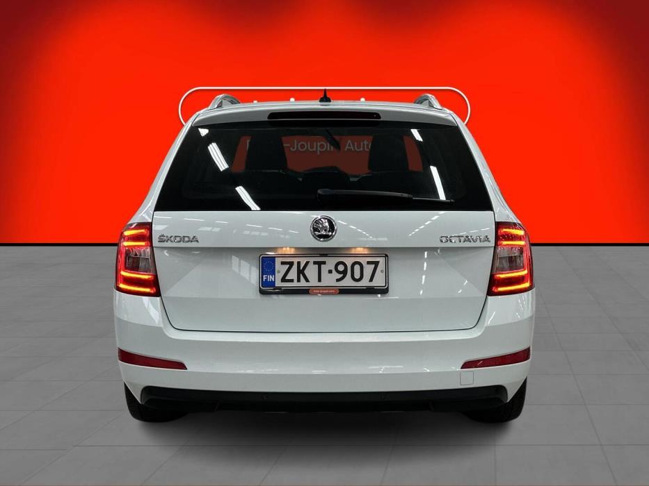 SKODA Octavia 2016