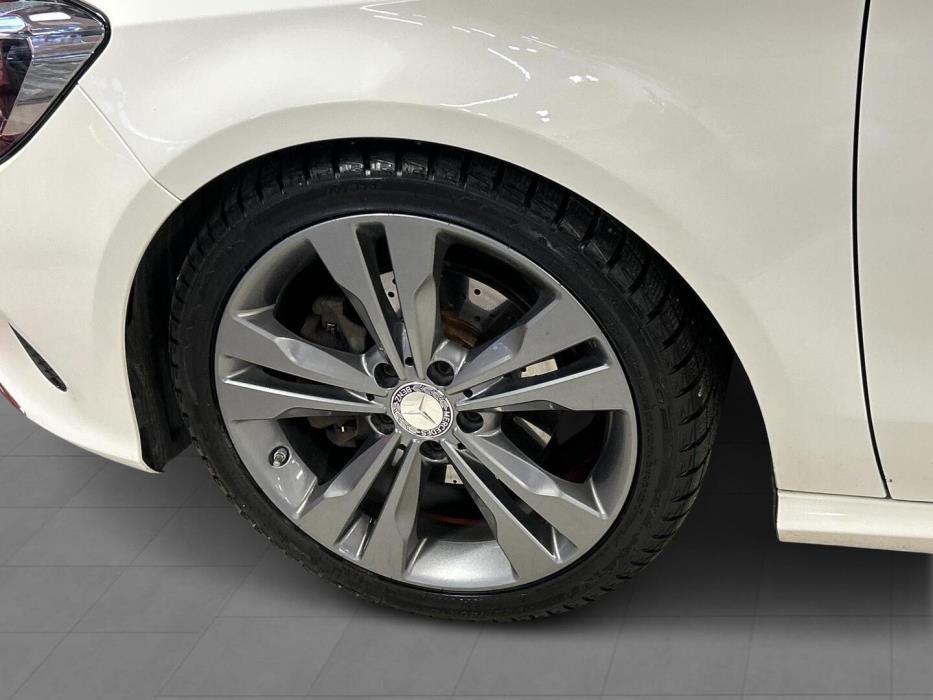 MERCEDES-BENZ CLA 2016