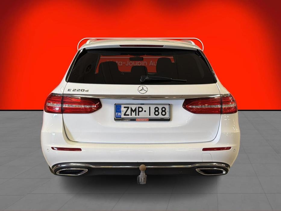 MERCEDES-BENZ E 2017