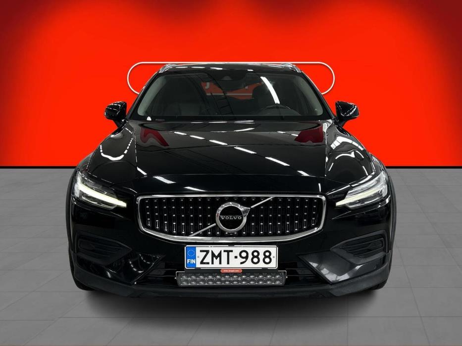 VOLVO V60 Cross Country 2019