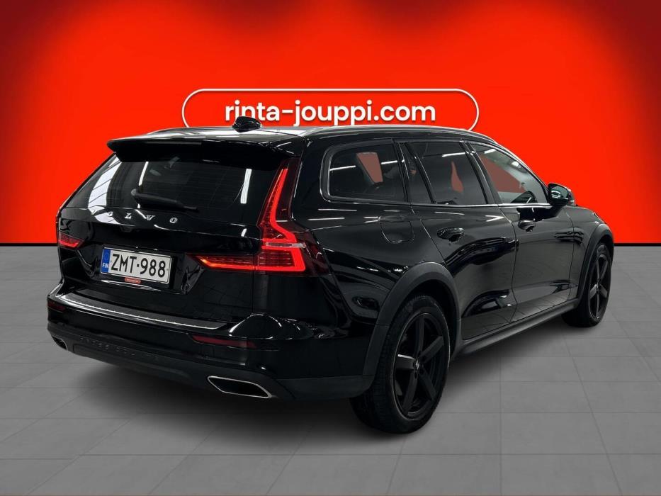 VOLVO V60 Cross Country 2019
