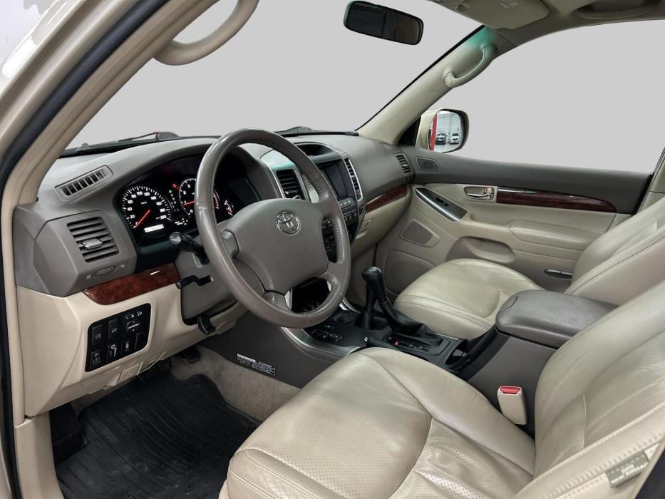 TOYOTA Land Cruiser 2006