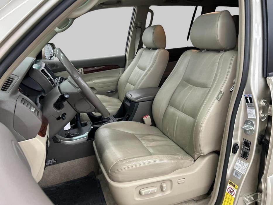 TOYOTA Land Cruiser 2006