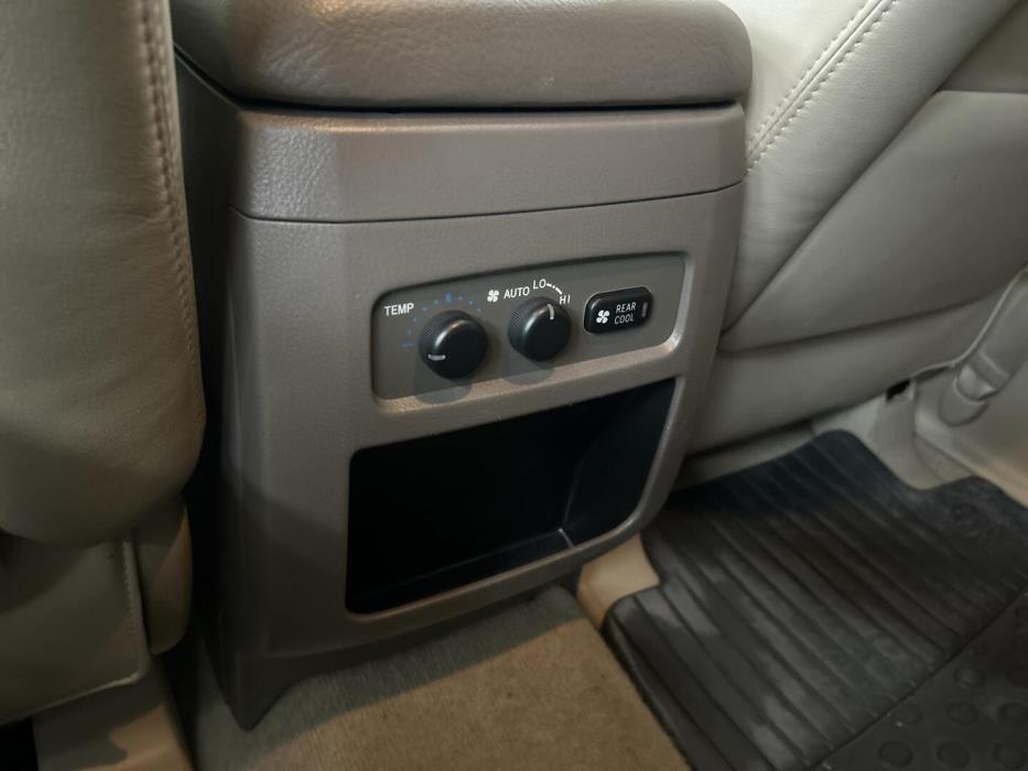 TOYOTA Land Cruiser 2006