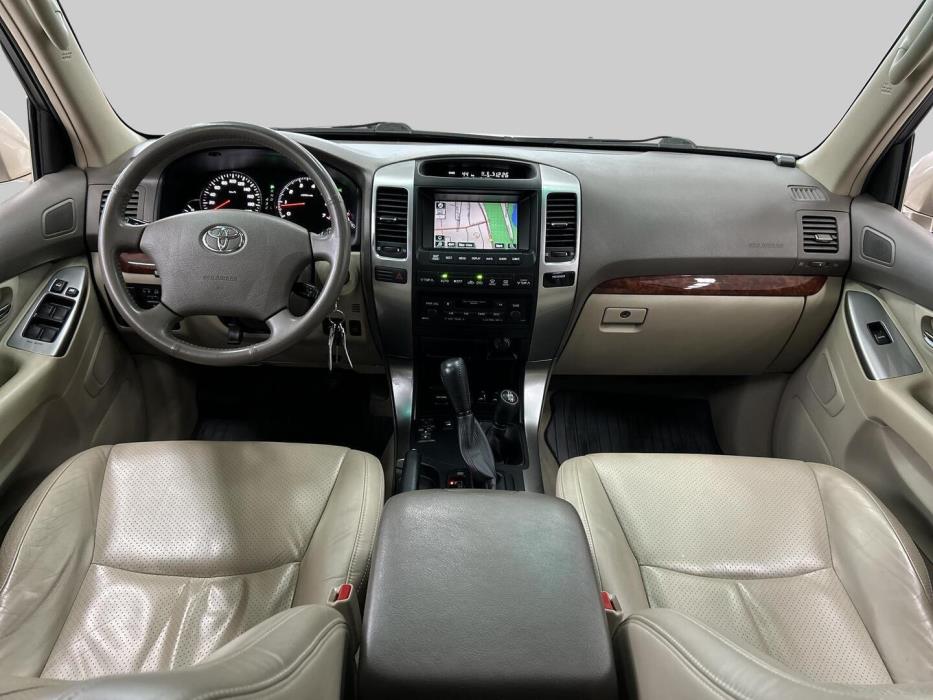 TOYOTA Land Cruiser 2006
