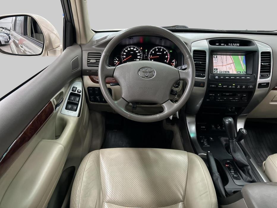 TOYOTA Land Cruiser 2006