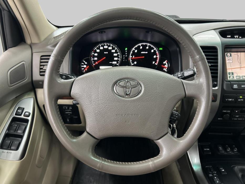 TOYOTA Land Cruiser 2006