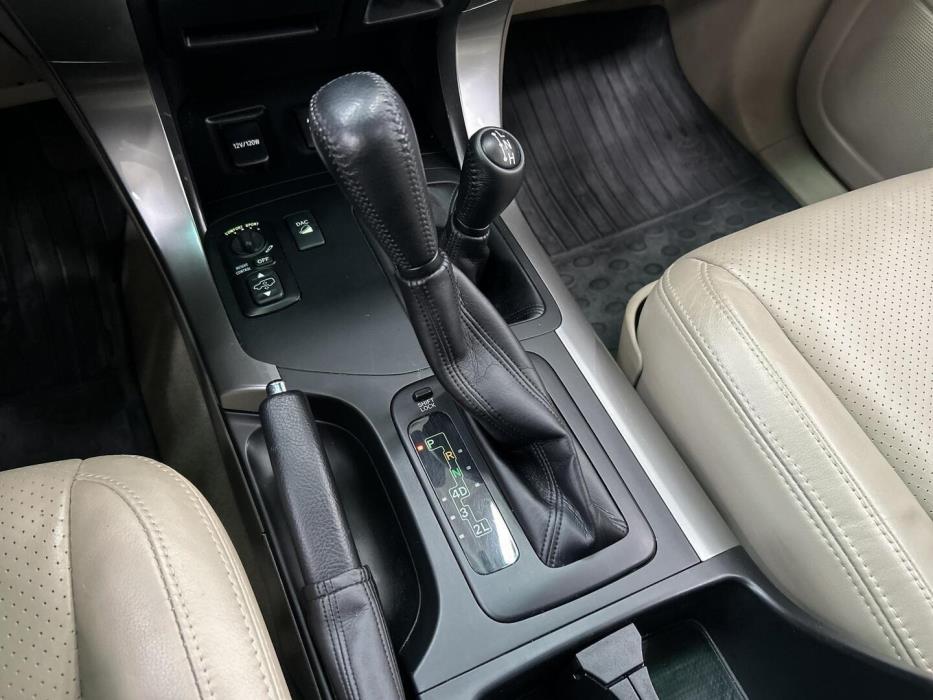 TOYOTA Land Cruiser 2006