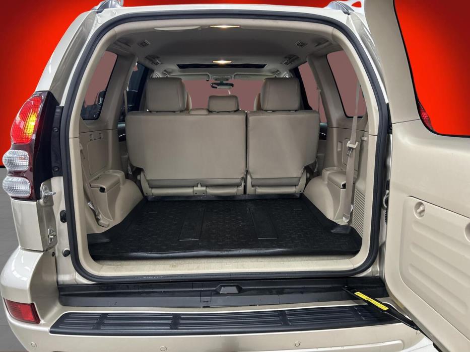 TOYOTA Land Cruiser 2006