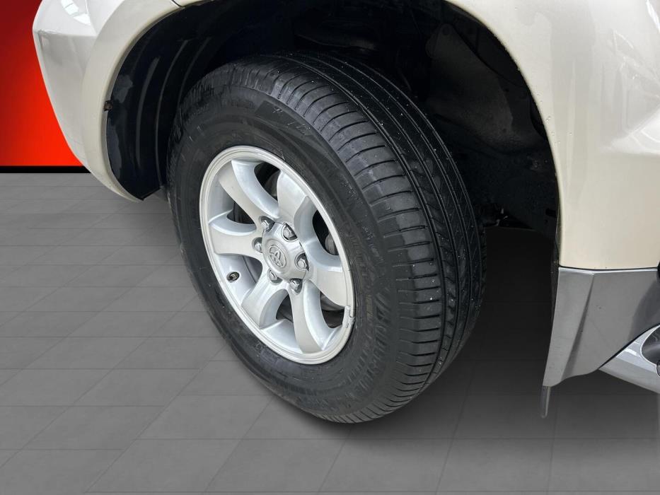 TOYOTA Land Cruiser 2006