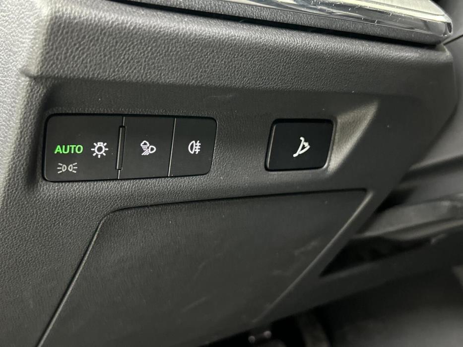 SKODA ENYAQ 2022