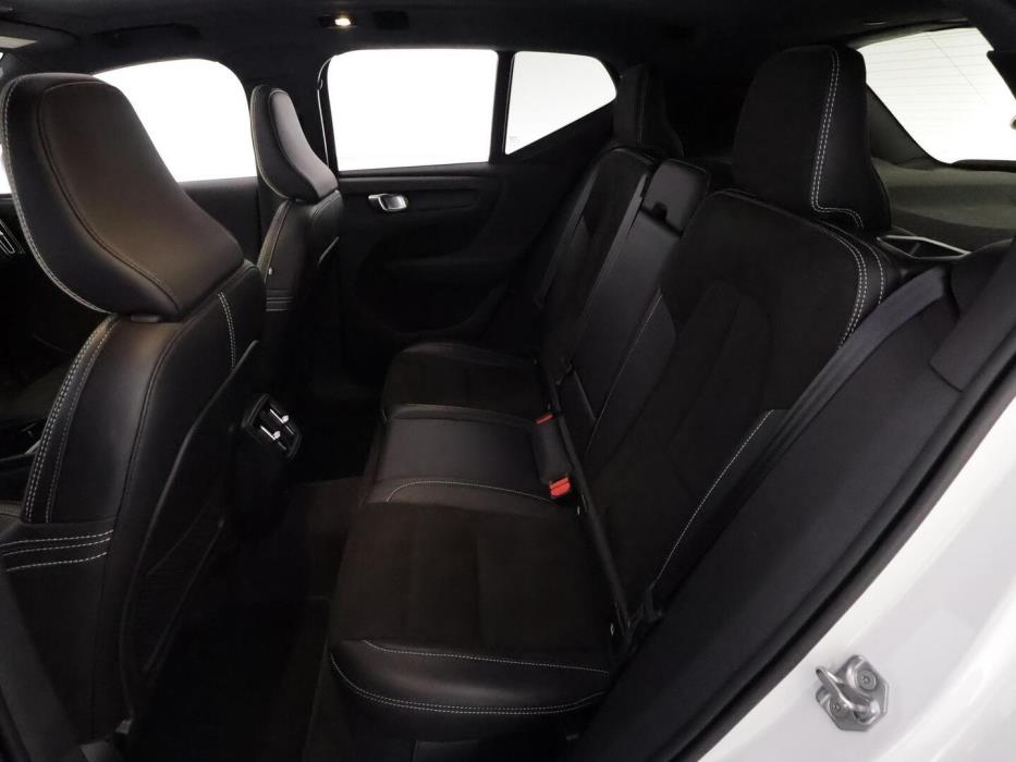 VOLVO XC40 2022