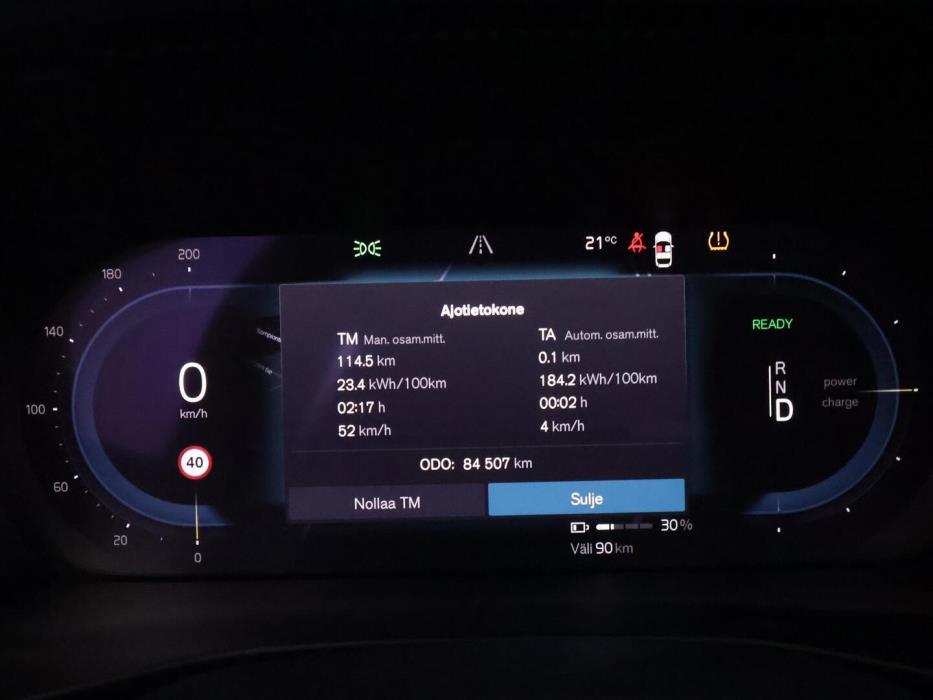 VOLVO XC40 2022