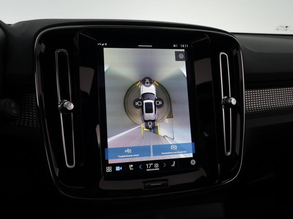 VOLVO XC40 2022