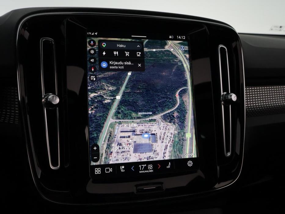 VOLVO XC40 2022