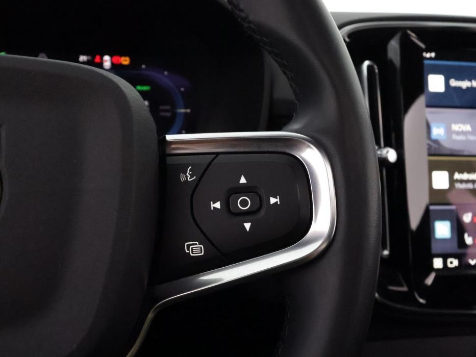 VOLVO XC40 2022