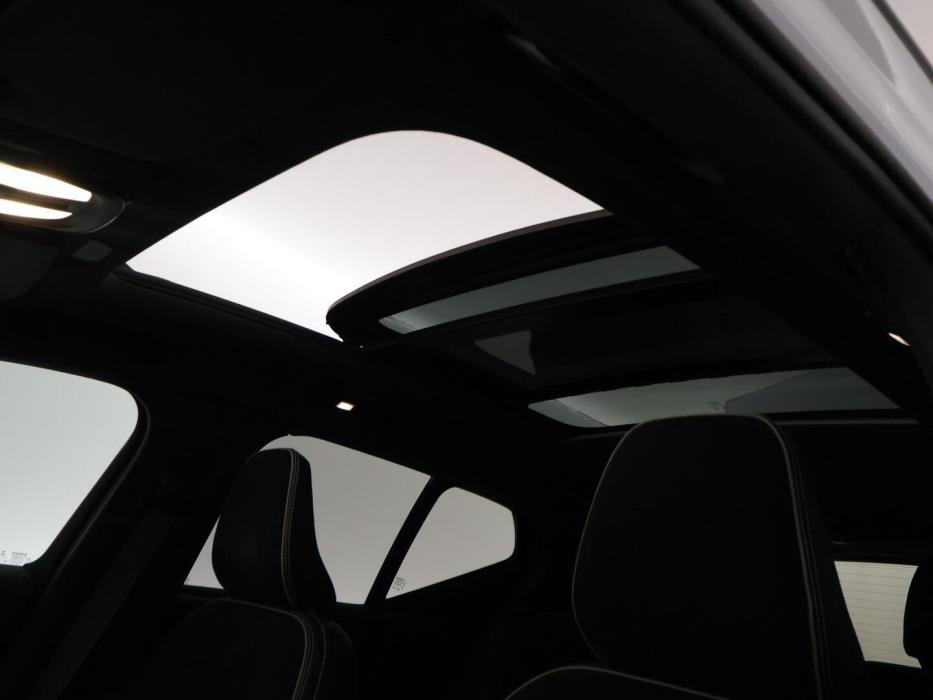 VOLVO XC40 2022