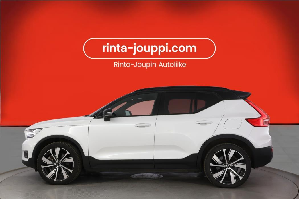 VOLVO XC40 2022