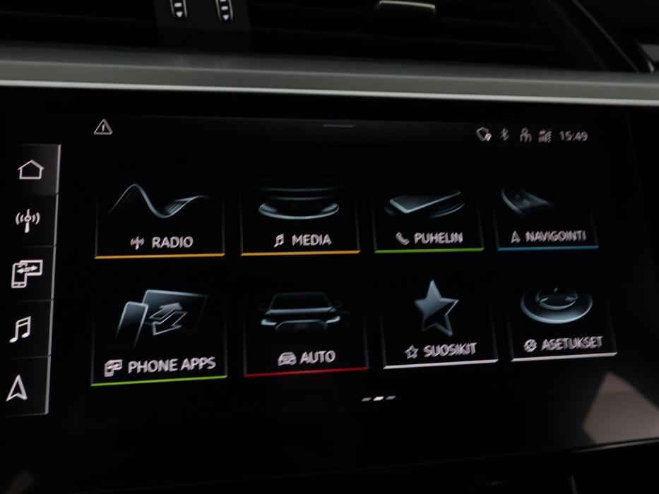 AUDI E-TRON 2023