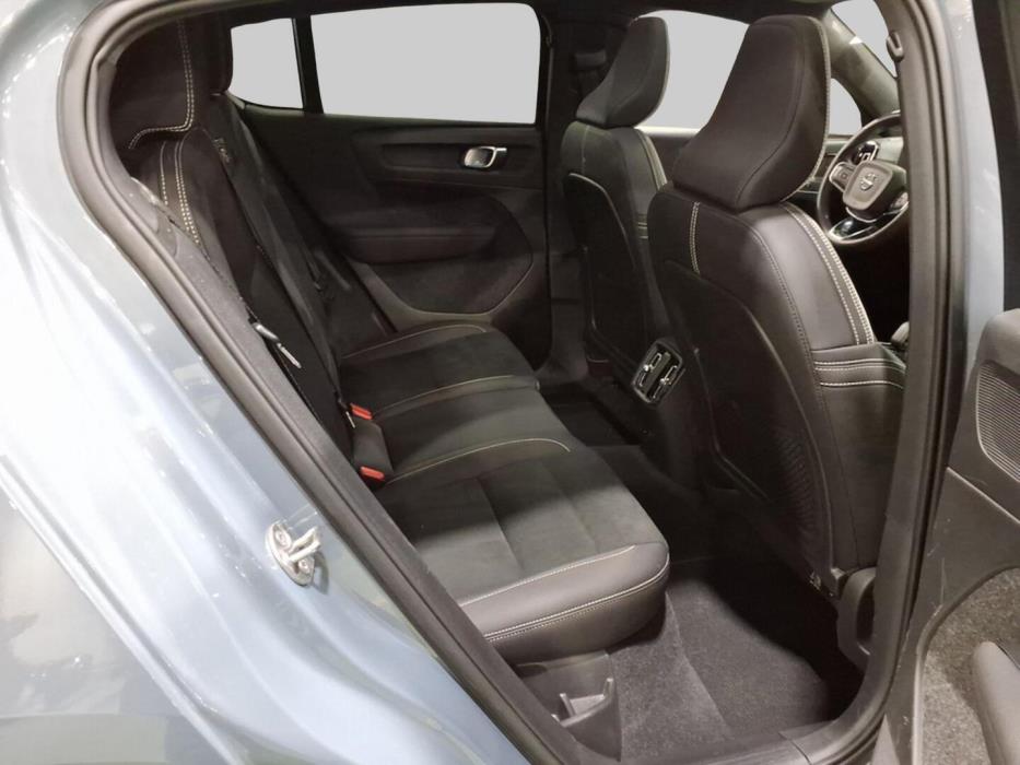 VOLVO C40 2022