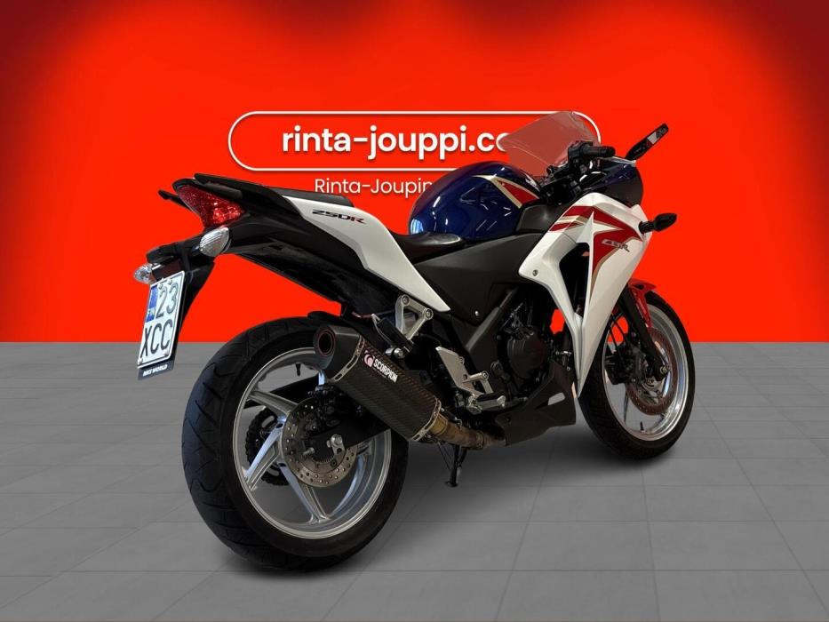 HONDA CBR 2015