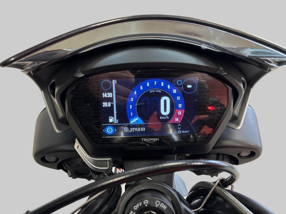 TRIUMPH STREET TRIPLE 2018