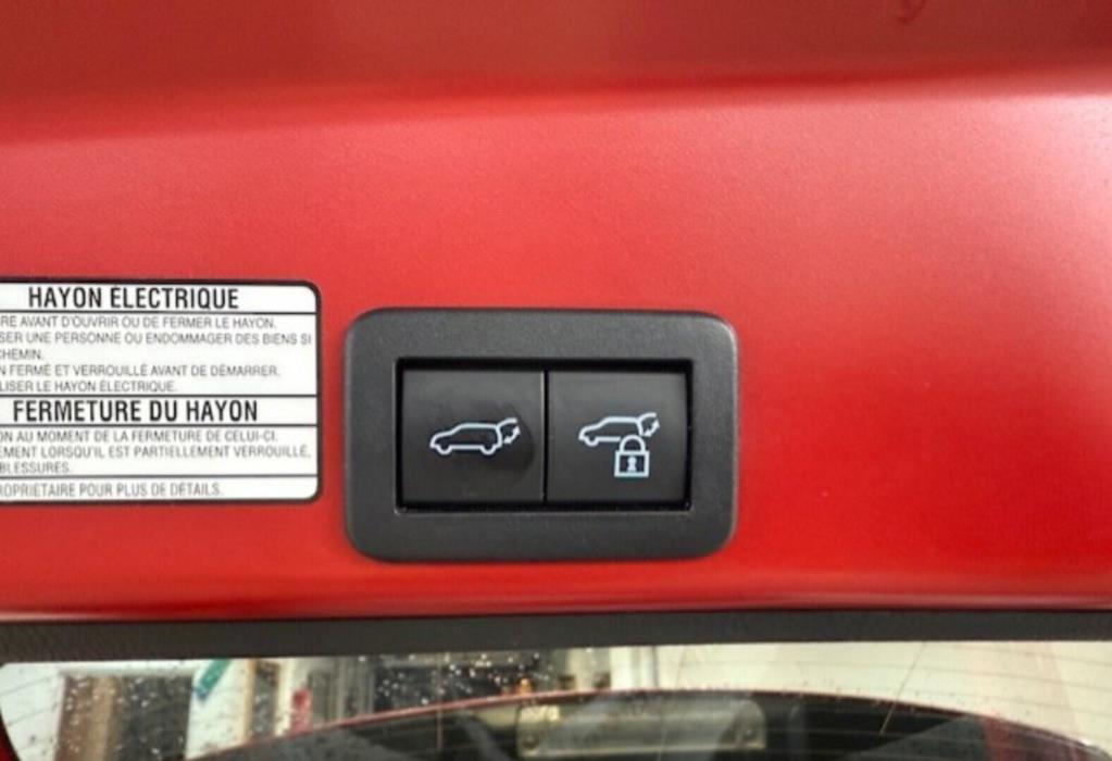 TOYOTA YARIS CROSS 2023